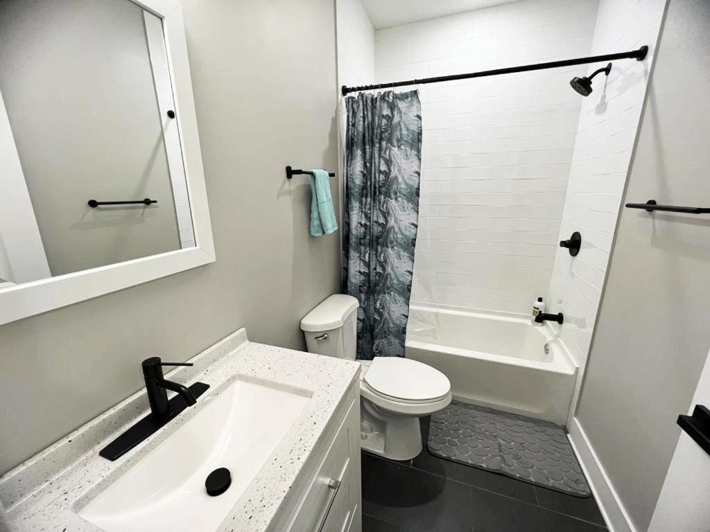 Modern 2Br 2Ba Apartment With Rooftop In Brewerytown ฟิลาเดลเฟีย ภายนอก รูปภาพ